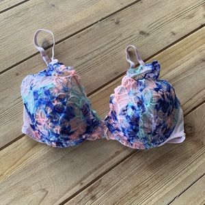 NWOT VS PINK Date Lace Bra